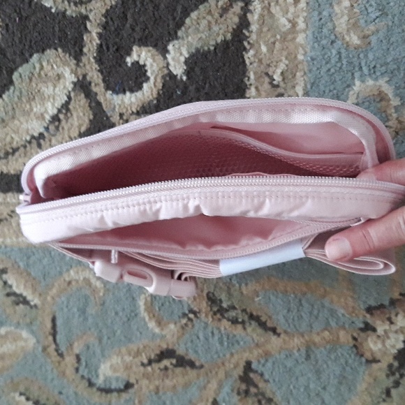 3x*Host Pick*Pink VS cute fanny pack - Picture 12 of 16